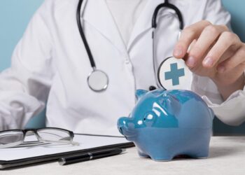 Quais impostos uma clínica paga?