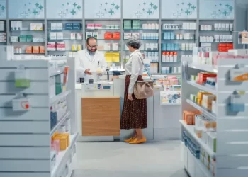 Mistério relevado: entenda porque o Brasil possui tantas farmácias