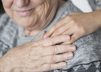 Lula Sanciona Política Nacional de Cuidado às Pessoas com Alzheimer